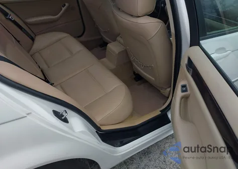 2005 BMW 325I из США, поврежденный, VIN WBAET37425NJ87367